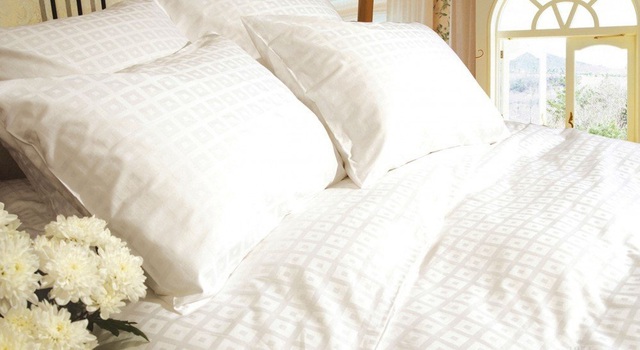 Белое постельное белье - Квадрат в квадрате семейное