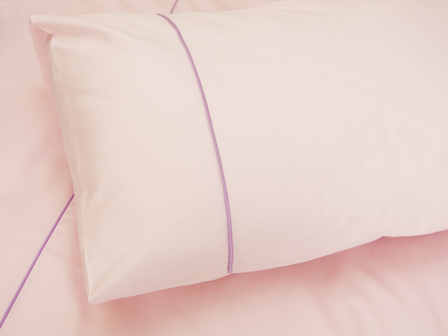 Цветное постельное белье - Премиум сатин (светло-розовый) с кантом семейное